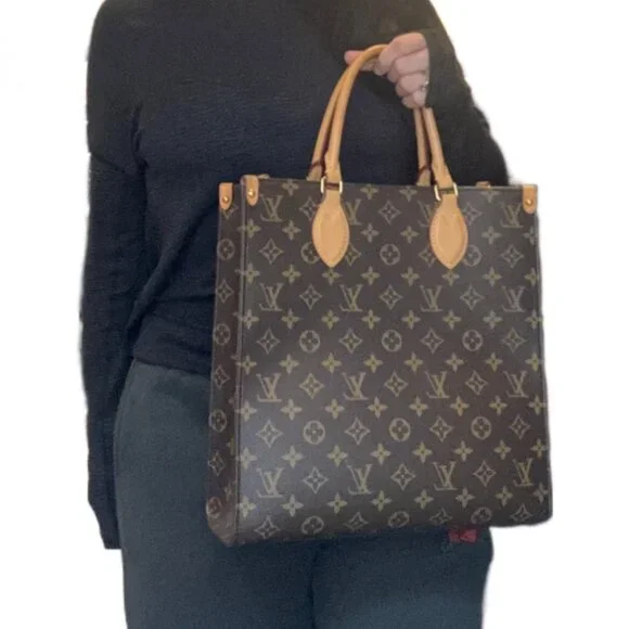 Louis Vuitton Monogram Tote - Picture 8 of 8